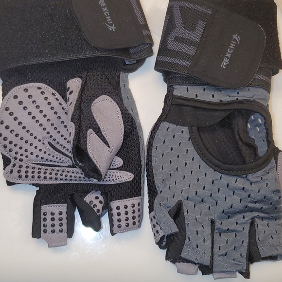 Work out gloves - Picture 2 of 2
